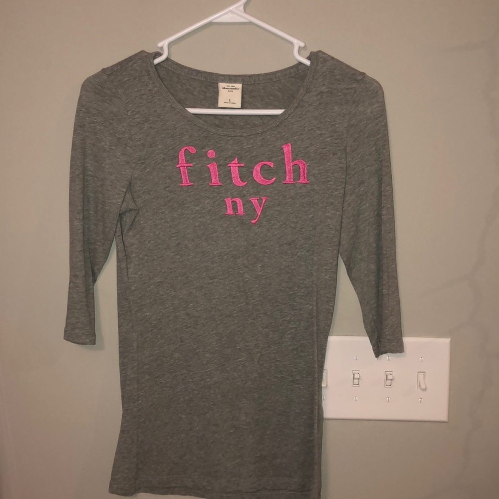gray t shirt quarter sleeve